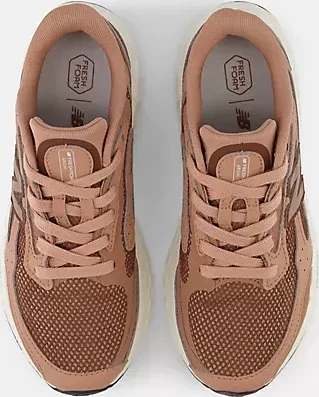 New Balance Fresh Foam Arishi v4 Tiralux landslide/pecan/rich oak (Damen)