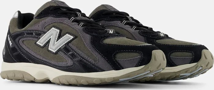 New Balance 204L black/magnet