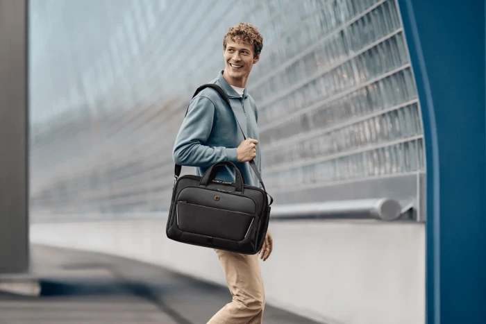 Wenger Meteor Brief 16-17" Laptop-Aktentasche, schwarz