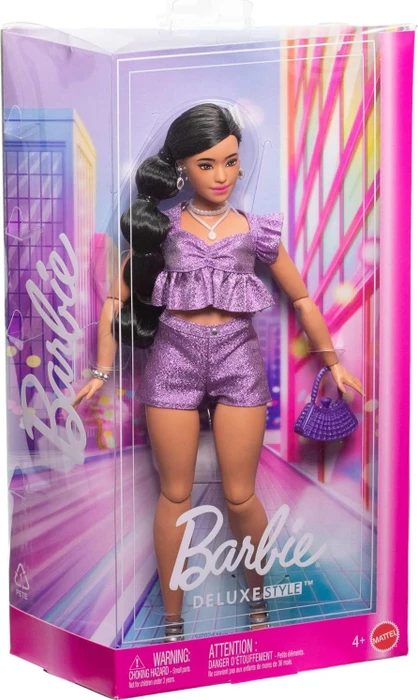 Mattel Barbie - Deluxe Puppe Nr. 8 mit violettem Metallic-Top und funkelnden Shorts
