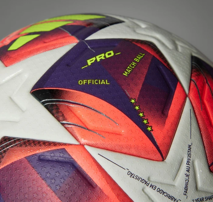 adidas UWCL Pro 2024/2025 Group Stage Fußball white/aurora black/silver metallic