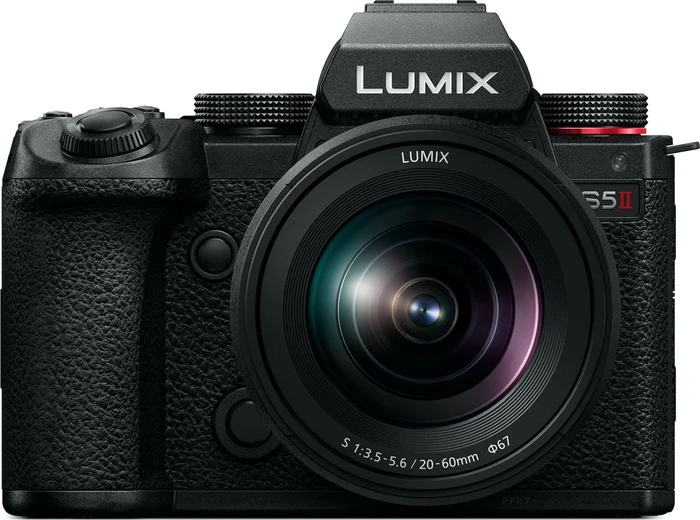 Panasonic Lumix DC-S5II mit Objektiv Lumix S 20-60mm 3.5-5.6