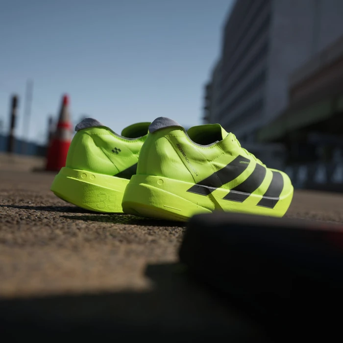 adidas Adizero Adios Pro 4 lucid lemon/core black/halo silver (Herren)