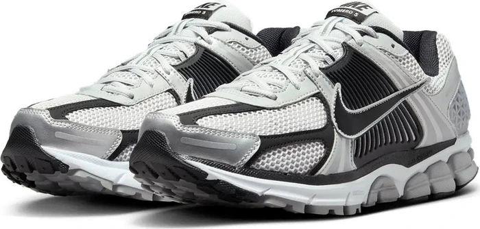 Nike Zoom Vomero 5 metallic silver/pure platinum/white/black (Herren)