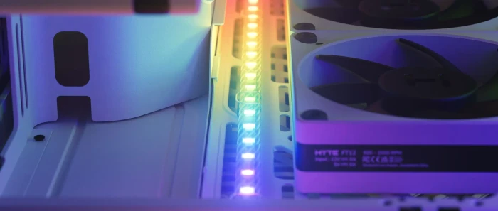 Hyte LS10 qRGB Light Strips, 3x RGB-LED-Streifen