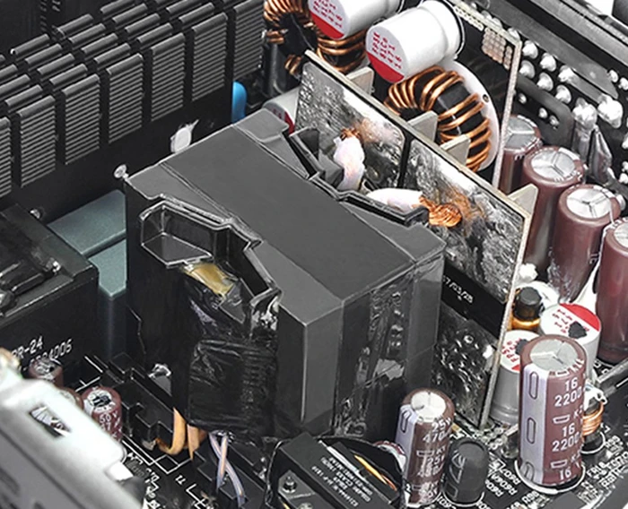 Thermaltake ToughPower GF1 Snow Edition 650W, ATX 2.4