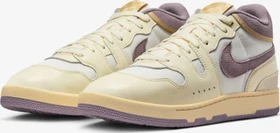 Nike Attack white/court green/hyper grape (Herren)