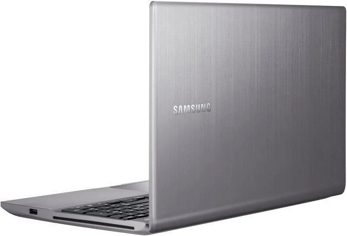 Samsung 700Z5C, Core i5-3210M, 8GB RAM, 1TB HDD, GeForce GT 640M, DE
