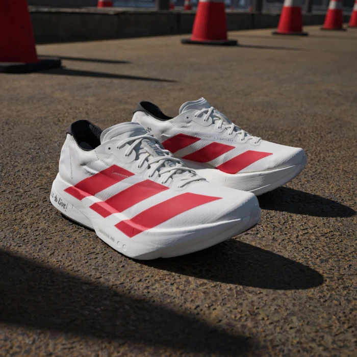 adidas Adizero Adios Pro 4 off white/better scarlet/core black (Herren)
