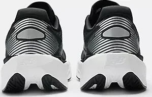 New Balance FuelCell Rebel v5 black/silver metallic/white (Herren)