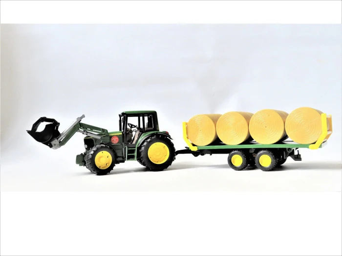 Bruder Profi-Serie John Deere 6920 mit Frontlader und Ballentransporter