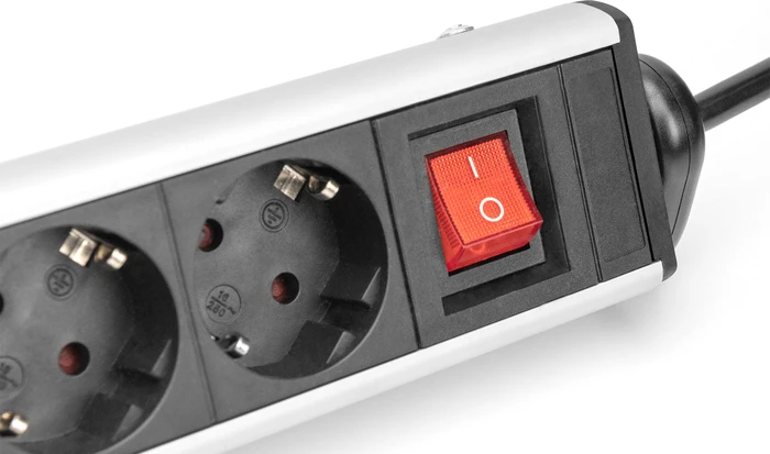 Digitus Office Tisch-Steckdosenleiste, 6-fach, 2x USB-A/1x USB-C, 1.5m