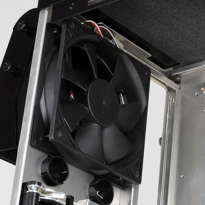 Lian Li PC-B12, schallgedämmt