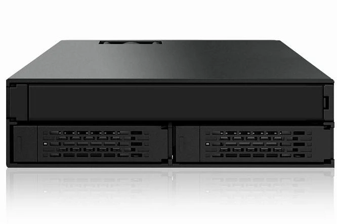 Icy Dock ToughArmor MB994IPO-3SB