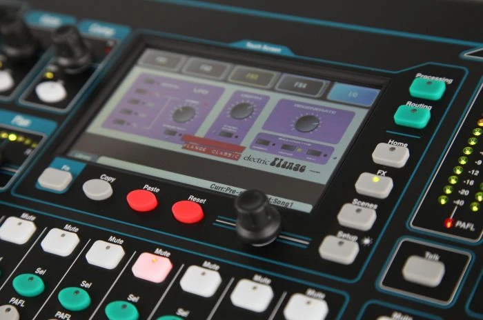 Allen & Heath Qu-16