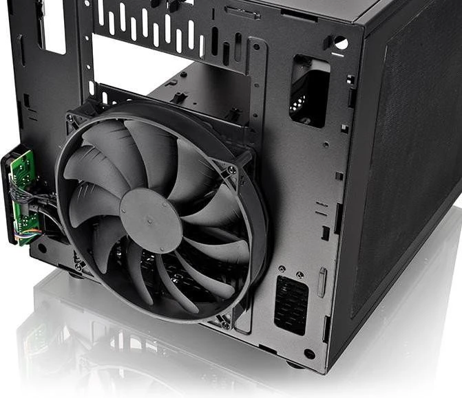 Thermaltake Core V21, Acrylfenster