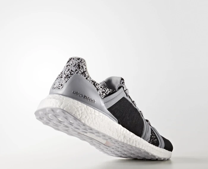 adidas Ultraboost silver metallic/solid grey/core black (Damen)