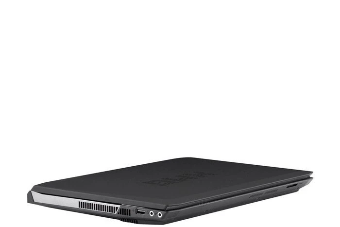 Schenker XMG P303-1OT, Core i7-4700MQ, 4GB RAM, 1TB HDD, GeForce GTX 765M, DE
