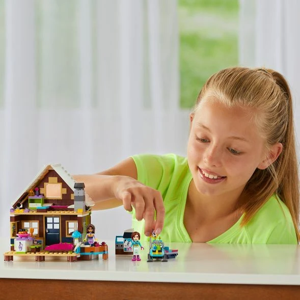 LEGO Friends - Chalet im Wintersportort