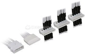 BitFenix Alchemy SATA-Stromadapter 4-Pin [IDE] auf 4x 15-Pin [SATA] 20cm, sleeved weiß/weiß