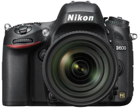 Nikon D600 mit Objektiv AF-S 24-85mm 3.5-4.5 G ED VR
