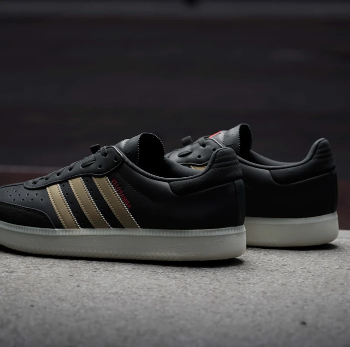adidas Velosamba Leather core black/cyber metallic/pure ruby