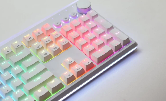 i-Rocks K71M, LEDs RGB, weiß, Gateron BROWN, USB, US
