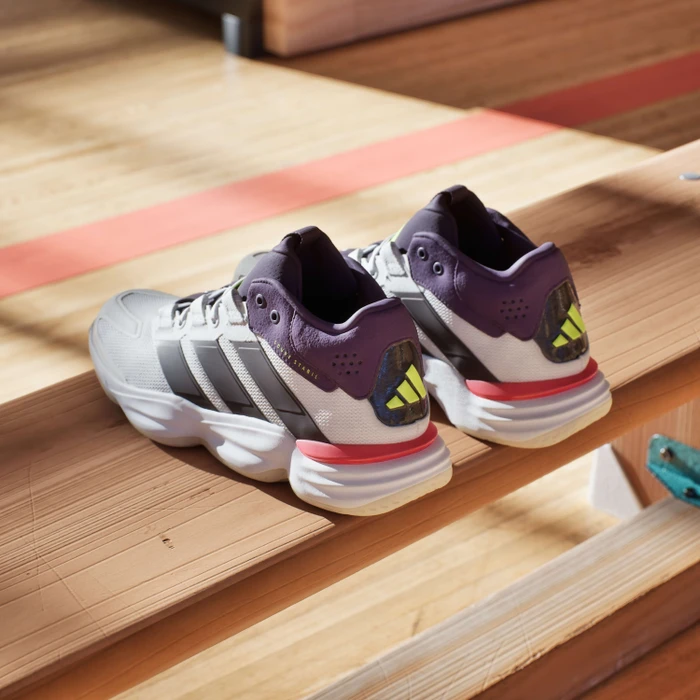 adidas Court Stabil cloud white/aurora met/aurora plum (Herren)