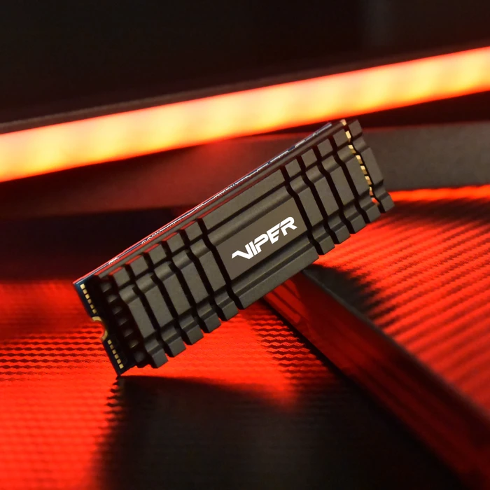 Patriot Viper VPN110 2TB, M.2 2280 / M-Key / PCIe 3.0 x4, Kühlkörper