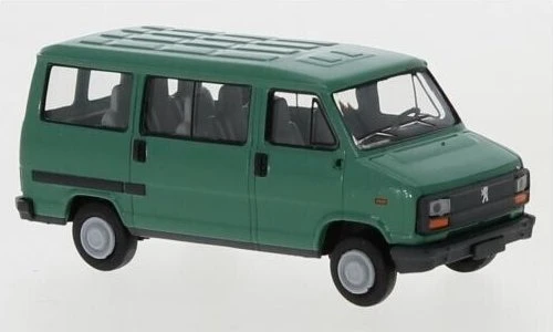 Brekina Peugeot J5 Bus grün 1982