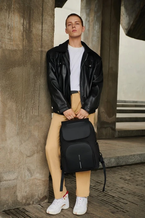 XD Design 16" Soft Daypack Notebook-Rucksack, schwarz