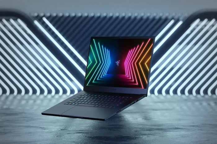 Razer Blade 15 Advanced Edition (Early 2021) - QHD/240Hz, Core i7-10875H, 32GB RAM, 1TB SSD, GeForce RTX 3080, EU