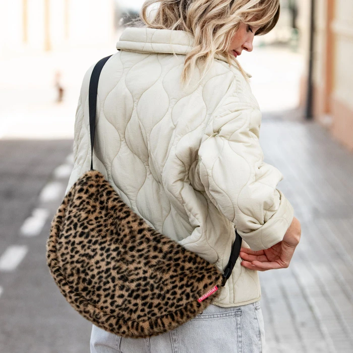 Reisenthel moonbag S Umhängetasche leo fake fur