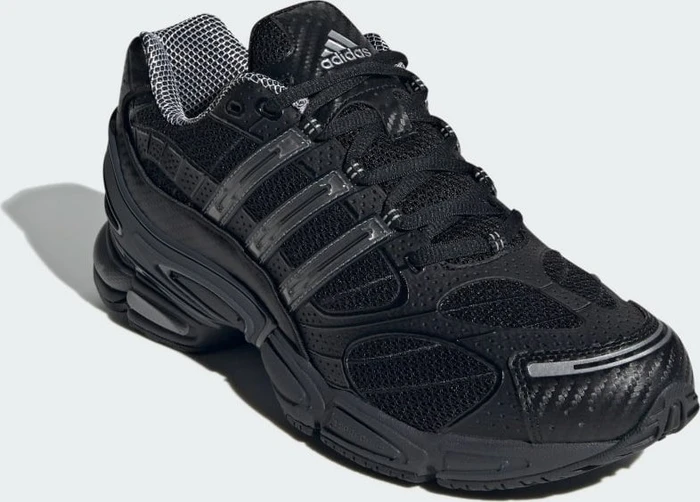 adidas OZWEEGO Pro core black/iron metallic/grey six