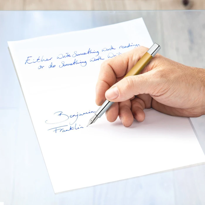 Staedtler triplus 474 glorious gold, rechte Hand, fein, Faltschachtel