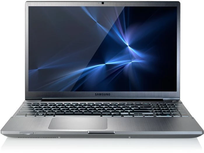 Samsung 700Z5C, Core i5-3210M, 8GB RAM, 16GB SSD, 1TB HDD, GeForce GT 640M, DE