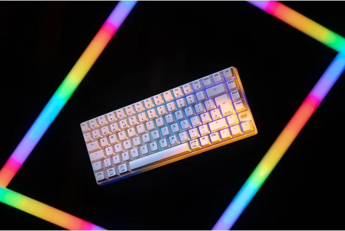 Cherry Xtrfy K33 Compact Wireless, weiß, LEDs RGB, USB/Bluetooth, DE