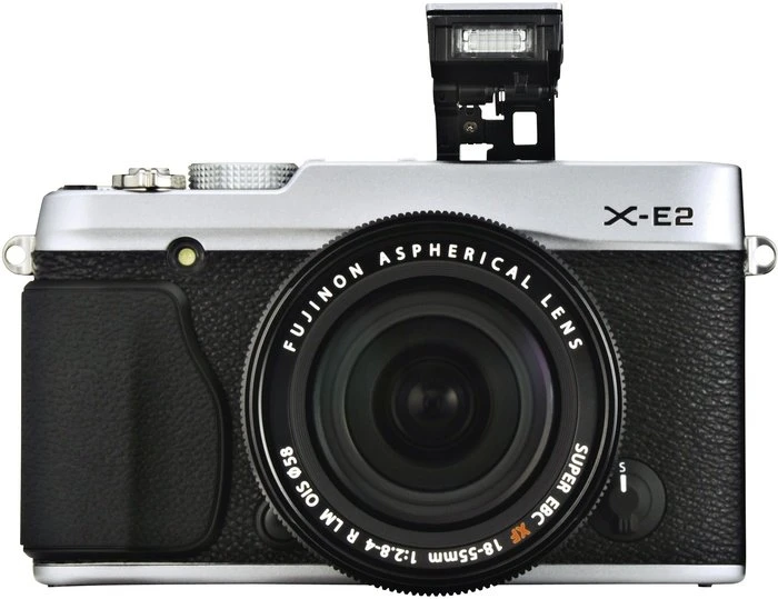 Fujifilm X-E2 silber mit Objektiv Fujinon XF 18-55mm 2.8-4.0 R LM OIS