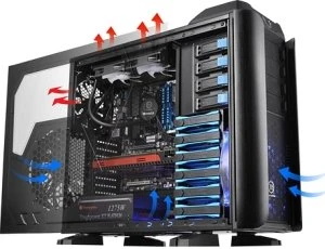 Thermaltake Armor Revo, Acrylfenster