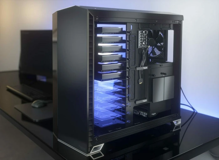 Fractal Design Vector RS Blackout Dark TG, Glasfenster