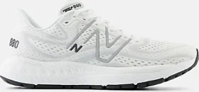New Balance Fresh Foam X 880v13 white/granite/silver metallic (Herren)
