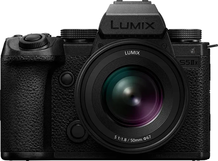 Panasonic Lumix DC-S5IIX mit Objektiv Lumix S 50mm 1.8