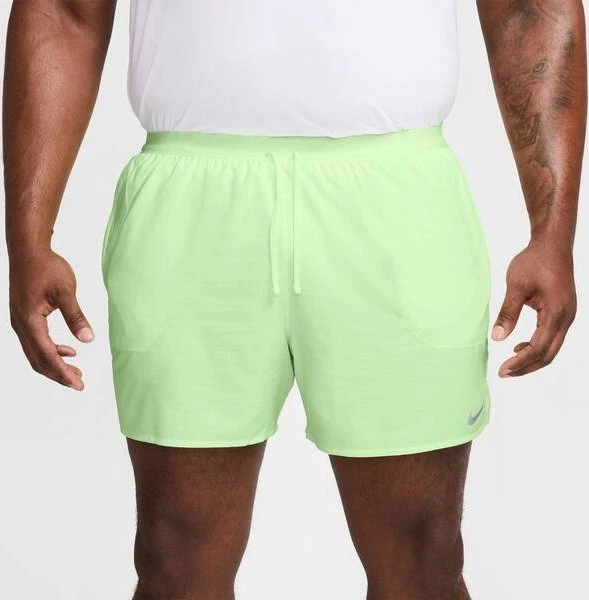 Nike Dri-FIT Stride Laufhose kurz barely volt (Herren)