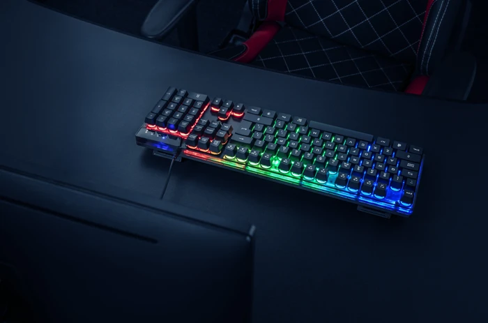 Trust Gaming GXT 835 Azor, LEDs RGB, USB, IT