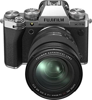 Fujifilm X-T5 silber mit Objektiv Fujinon XF 16-80mm 4.0 R OIS WR