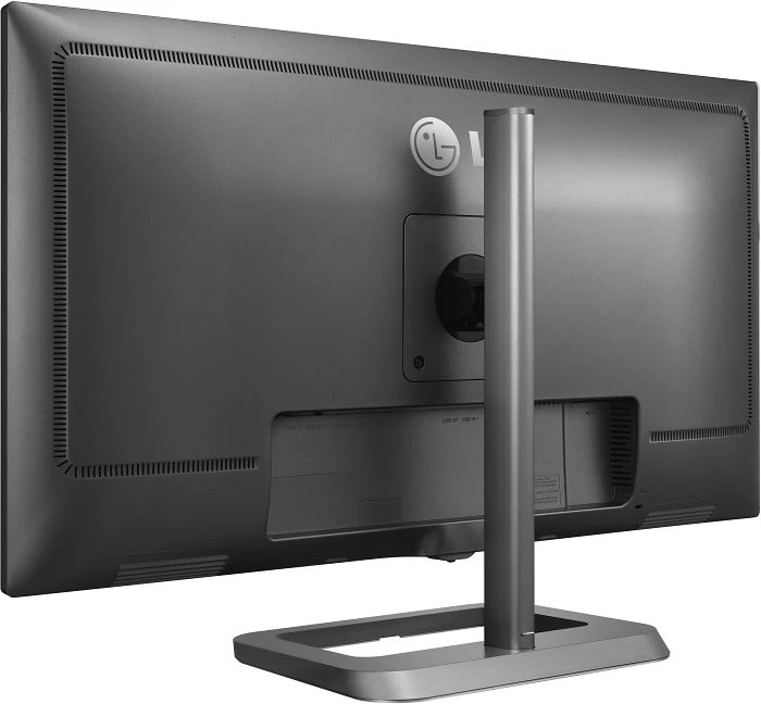 LG 31MU97-B, 31"