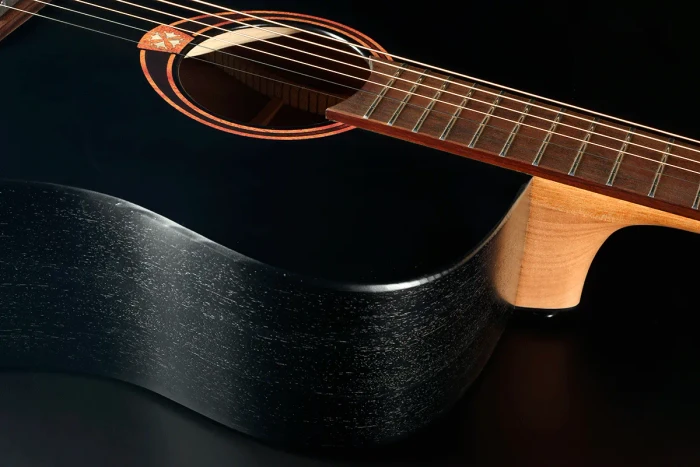 LAG Tramontane 70 Dreadnought Black Shadow