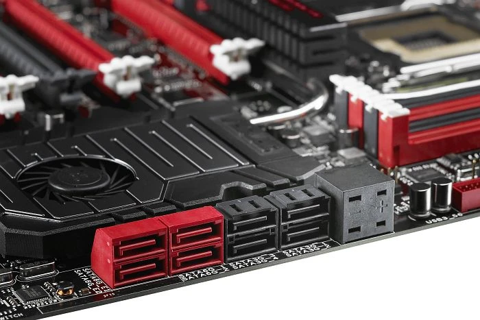 ASUS ROG Rampage IV Extreme (Intel 2011-0)