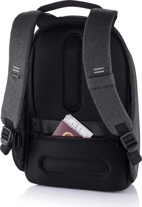 XD Design 17" Bobby Hero XL Rucksack, schwarz