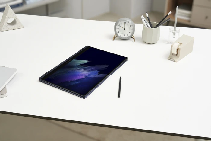 Samsung Galaxy Book Pro 360 15, Mystic Navy, Core i5-1135G7, 8GB RAM, 512GB SSD, UK